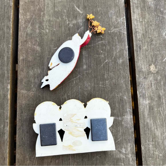 Vintage 90s Praying Angles and Flying Angel Refrigerator Magnets Set of Two - Picture 4 of 5